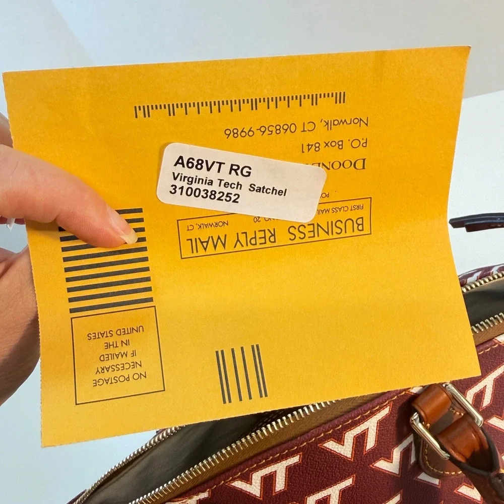Dooney & Bourke excellent pre